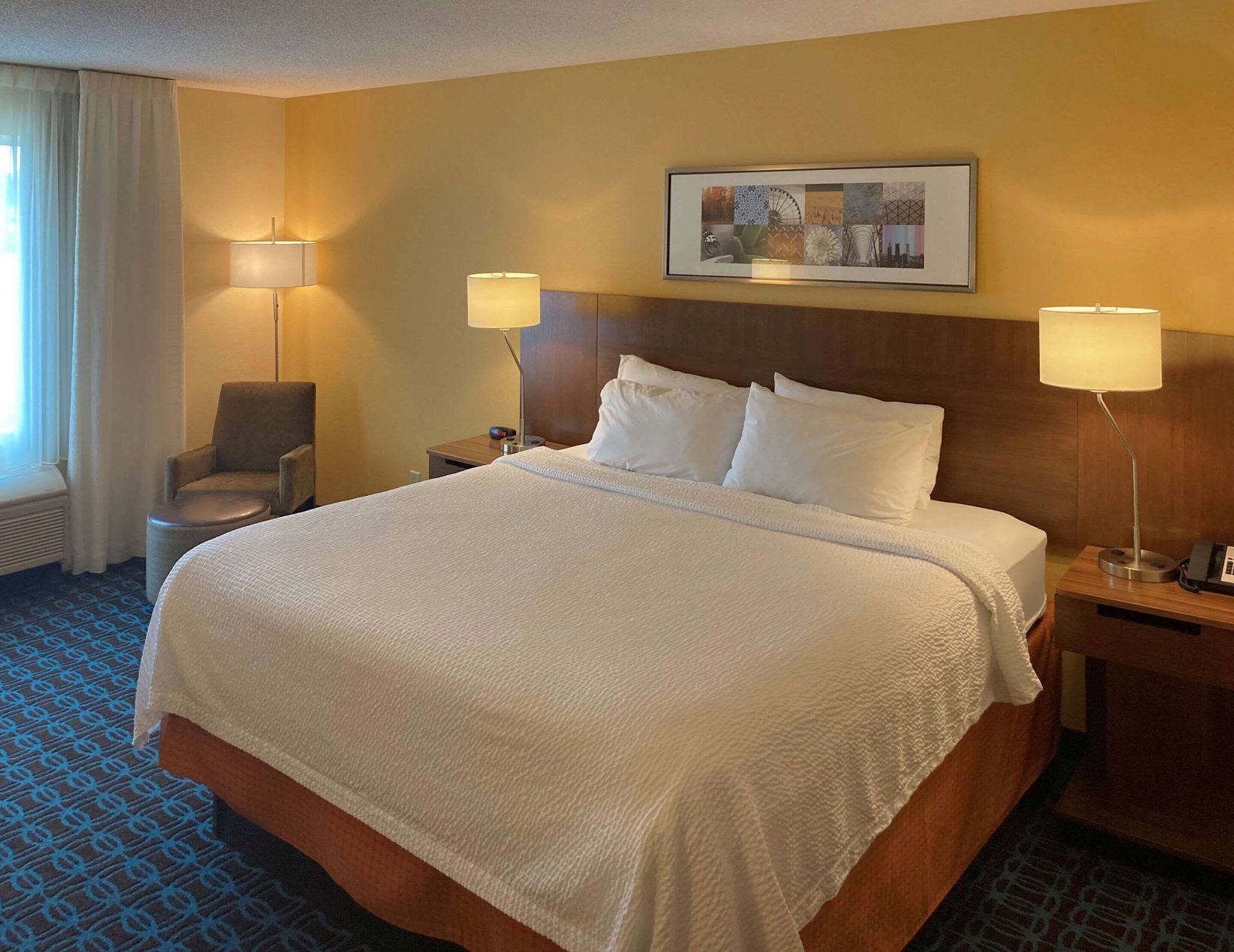 Egyptian cotton sheets, premium bedding, Tempur-Pedic beds, desk