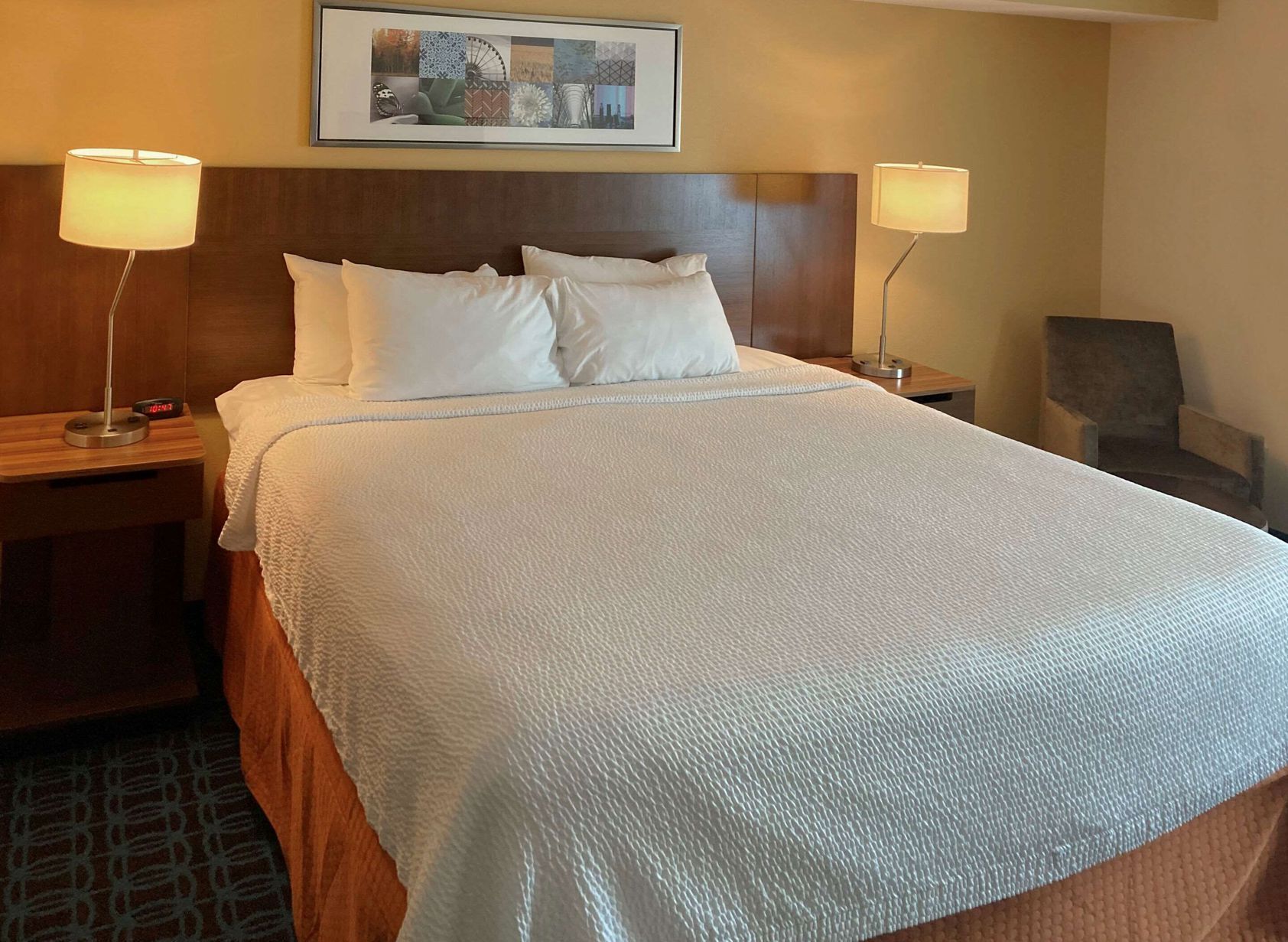 Egyptian cotton sheets, premium bedding, Tempur-Pedic beds, desk