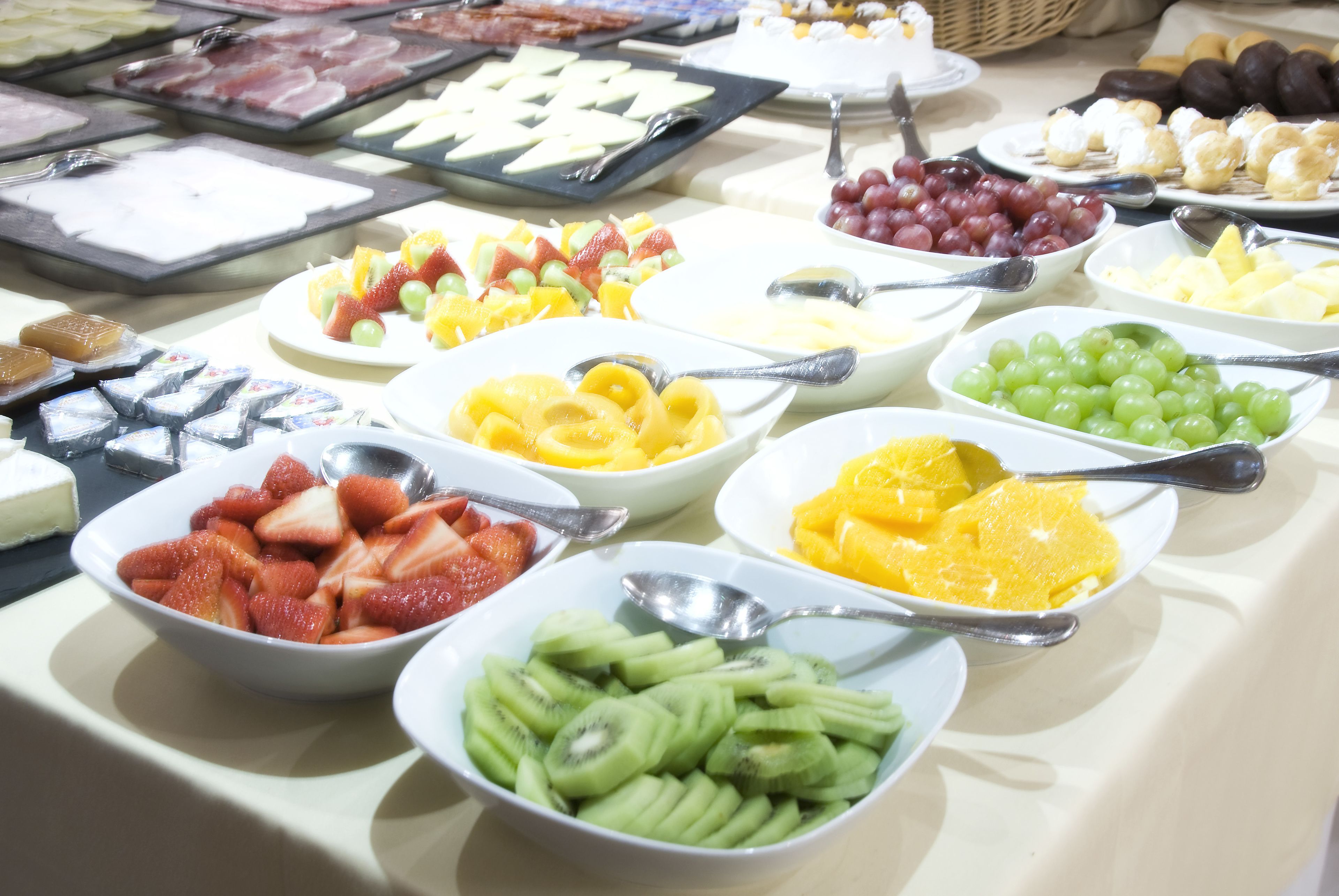 daily buffet breakfast for a fee