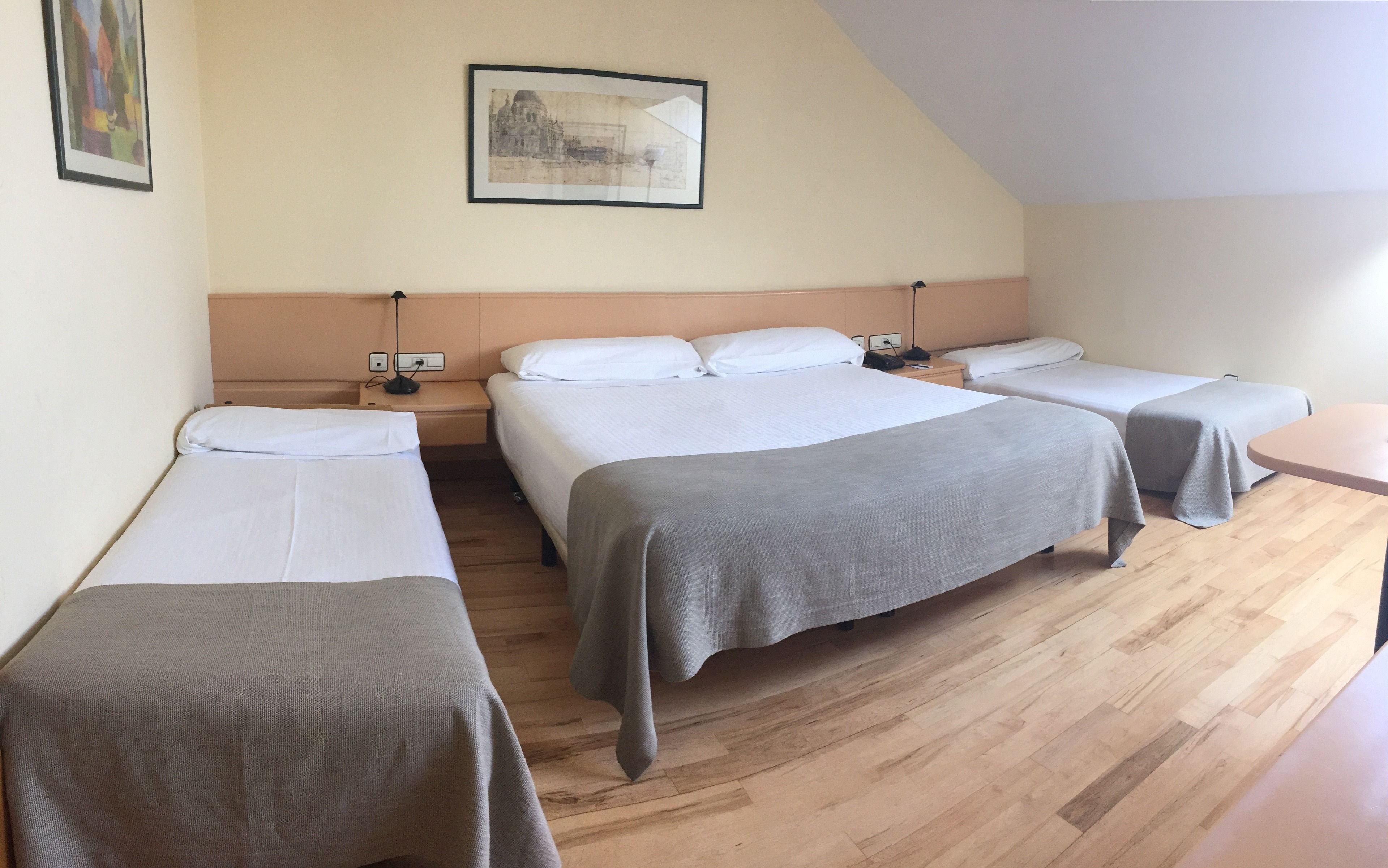 quadruple room | 1 bedroom, minibar, in-room safe, desk