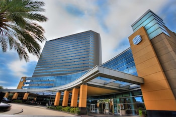 Hotel Exterior at The Royal Sonesta Houston Galleria
