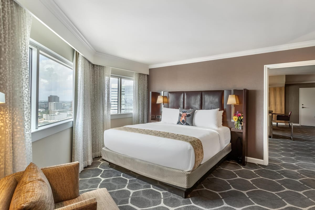 Suite, 1 King Bed, City View | 1 bedroom, Egyptian cotton sheets, premium bedding, pillow-top beds
