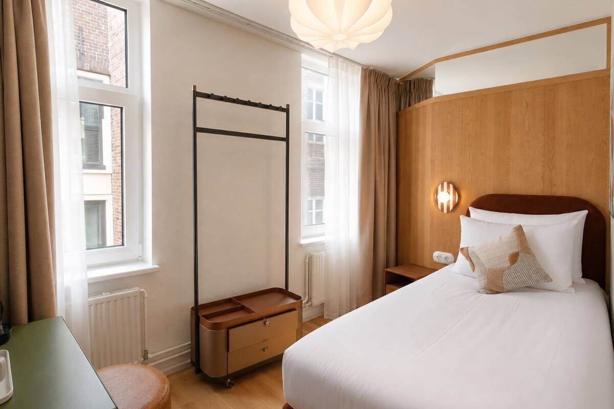 Urban Single Room