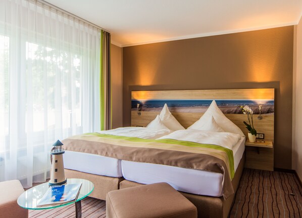 Doppelzimmer | Allergikerbettwaren, Schreibtisch, laptopgeeigneter Arbeitsplatz