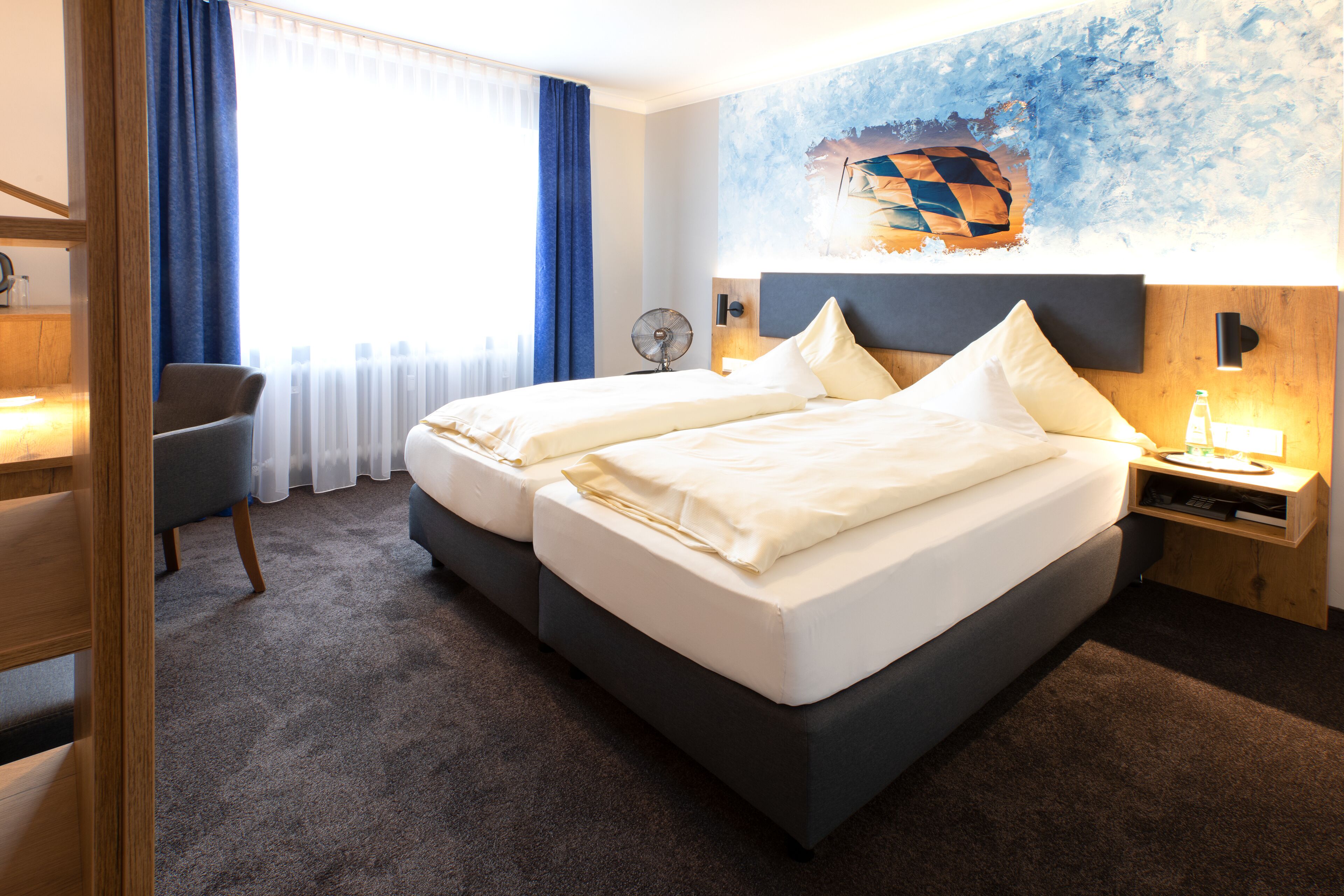 double room | 1 bedroom, hypo-allergenic bedding, desk, laptop workspace