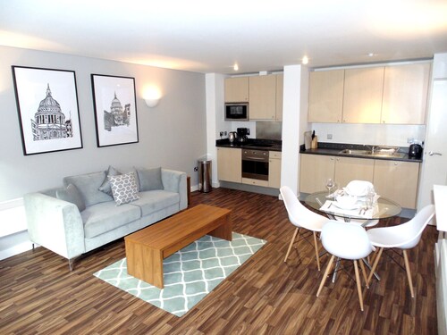 Oakwood Apartments Bow Lane