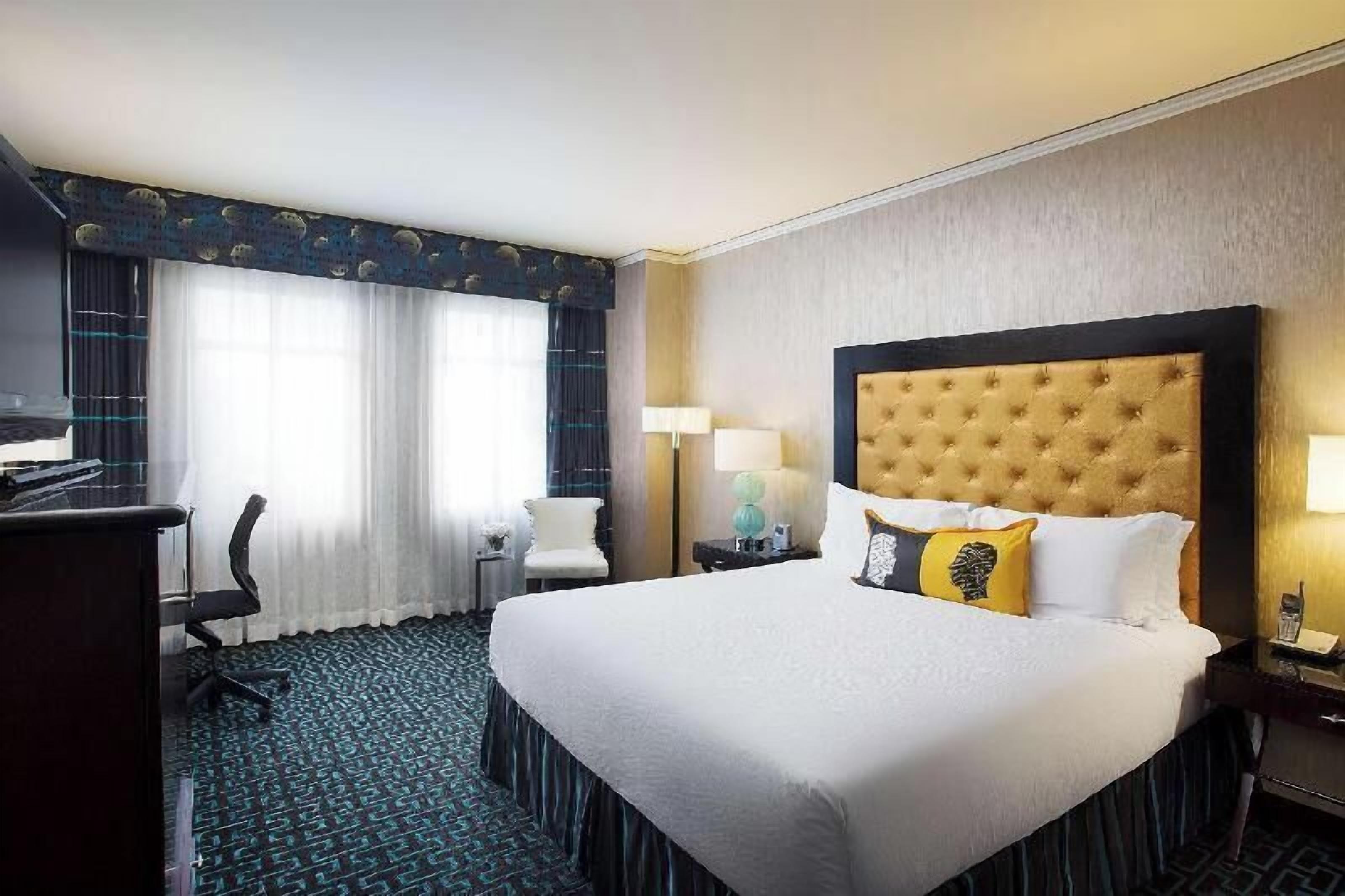 Premium bedding, in-room safe, desk, laptop workspace