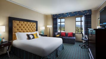 Premium bedding, in-room safe, desk, laptop workspace