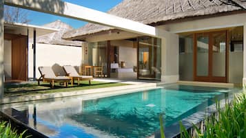 Deluxe One Bedroom Private Pool Villa | 1 soveværelse, premium-sengetøj, pengeskab på værelset, skrivebord
