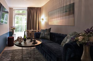 Terrace Superior Double Room | Desk, iron/ironing board, free WiFi, bed sheets