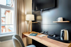 Single Room | Desk, blackout drapes, free WiFi, bed sheets - martas Hotel Berlin-Mitte (Berlin)