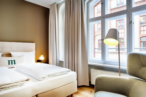 Standard Double Room | Desk, blackout drapes, free WiFi, bed sheets