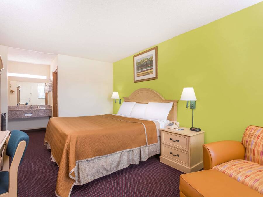 Màn/rèm cản sáng, truy cập Internet không dây miễn phí, bộ trải giường