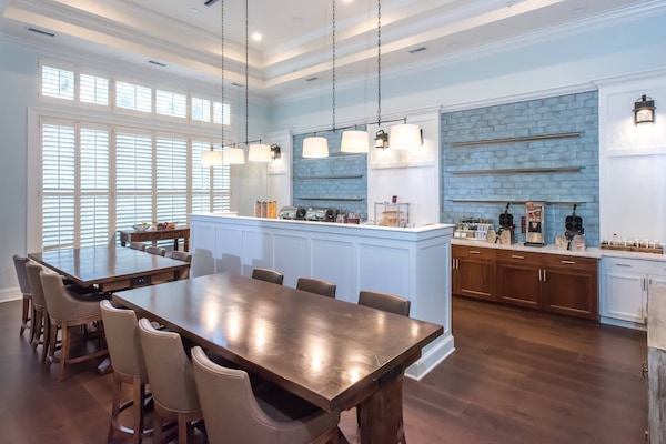 Free daily full breakfast