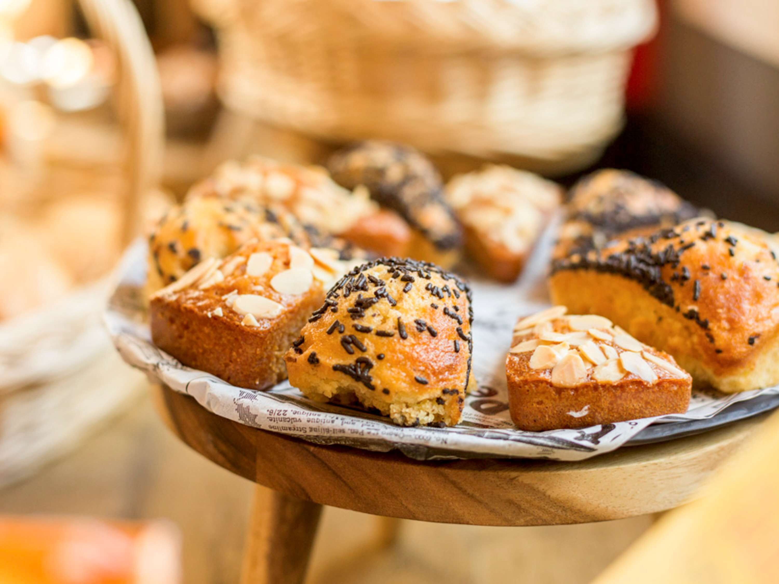 breakfast, lunch and dinner served