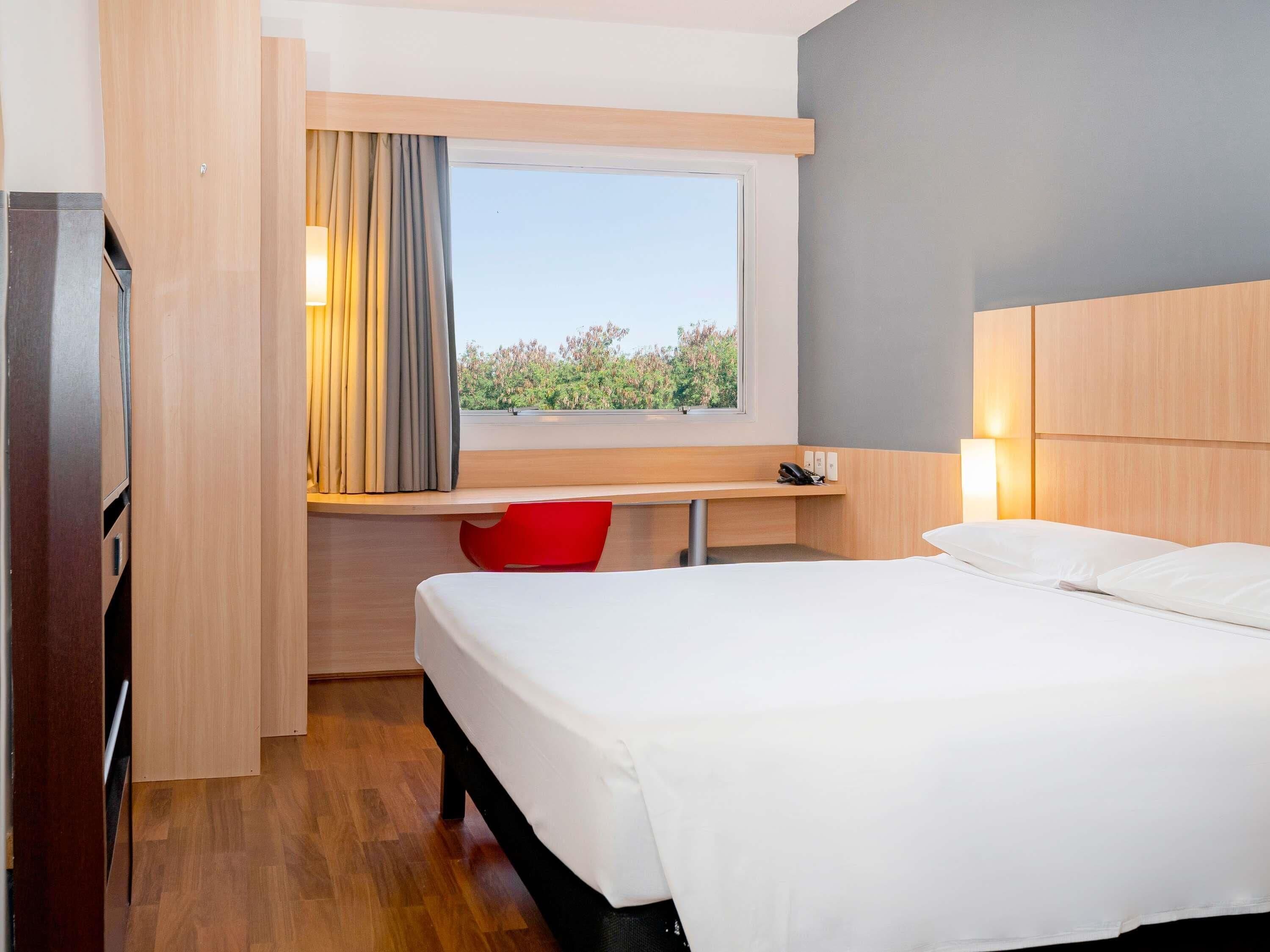 Minibar, in-room safe, desk, soundproofing