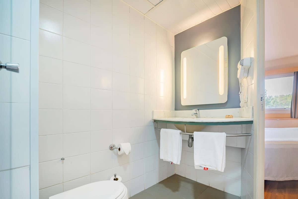 Minibar, in-room safe, desk, soundproofing