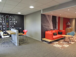 Lobby lounge - ibis Auray (Auray)