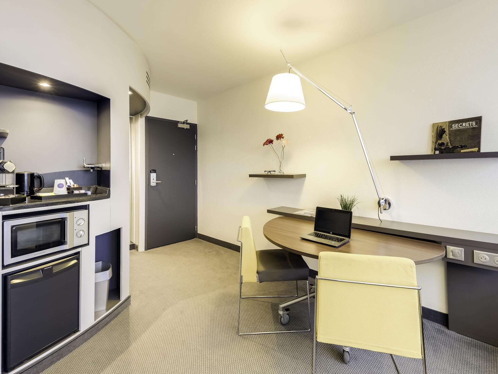 Superior Suite, Multiple Beds (3 personnes) | Premium bedding, in-room safe, desk, laptop workspace