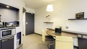 Superior Suite, Multiple Beds (3 personnes) | Premium bedding, in-room safe, desk, laptop workspace