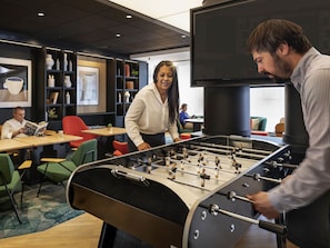 Bar (on property) - Novotel Suites Paris CDG Airport Villepinte (Roissy-en-France)