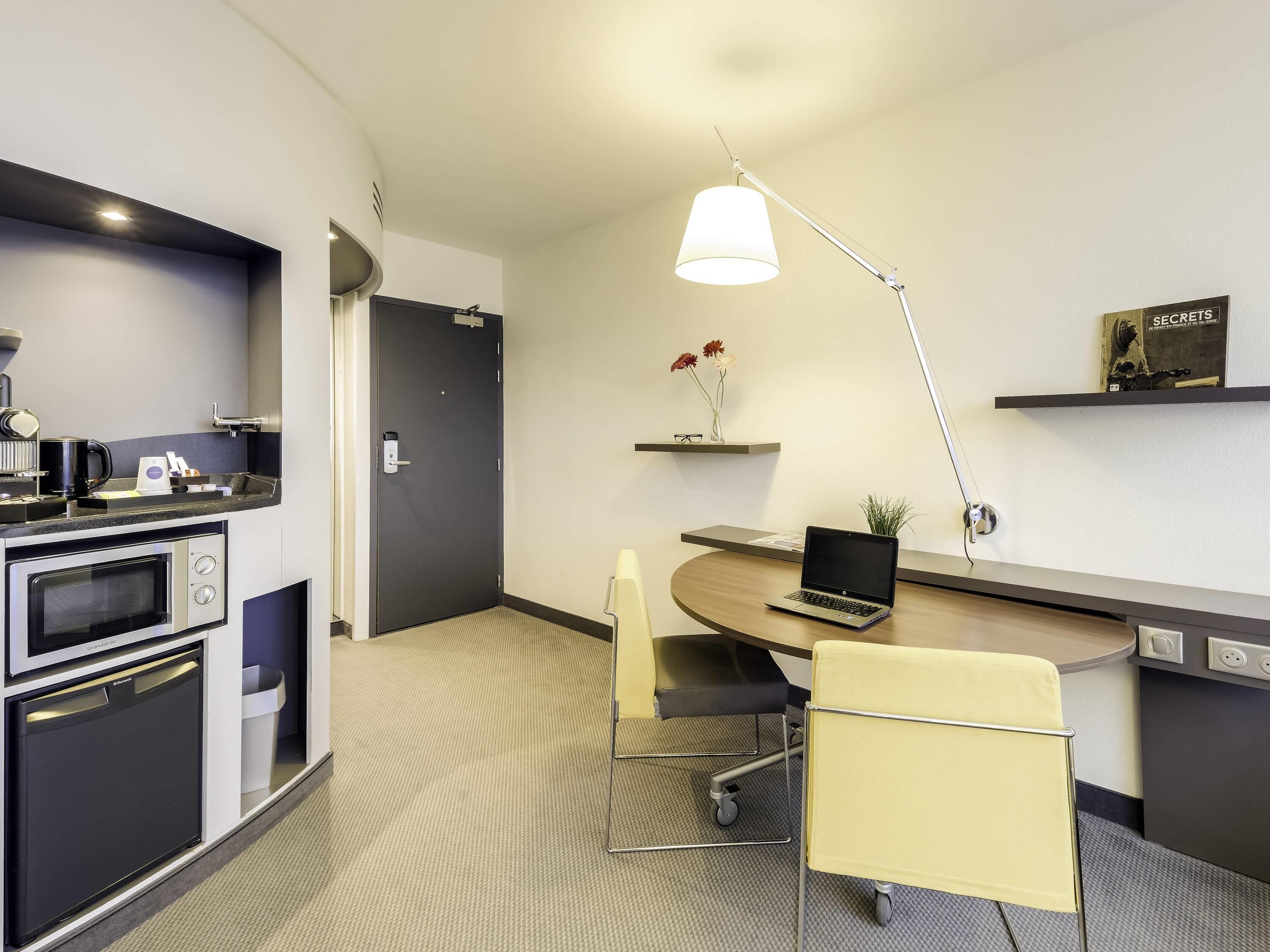 Superior Suite, Multiple Beds (3 personnes) | Premium bedding, in-room safe, desk, laptop workspace