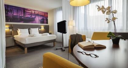 Novotel Suites Paris CDG Airport Villepinte