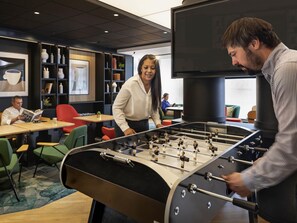 Bar (on property) - Novotel Suites Paris CDG Airport Villepinte (Roissy-en-France)