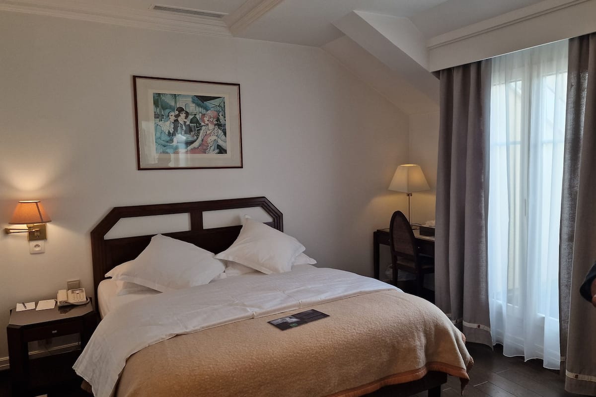 Classic Double Room | Premium bedding, Select Comfort beds, in-room safe, desk