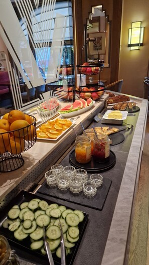 Daily buffet breakfast for a fee - Hotel du Parc - Centre Ville (Mulhouse)
