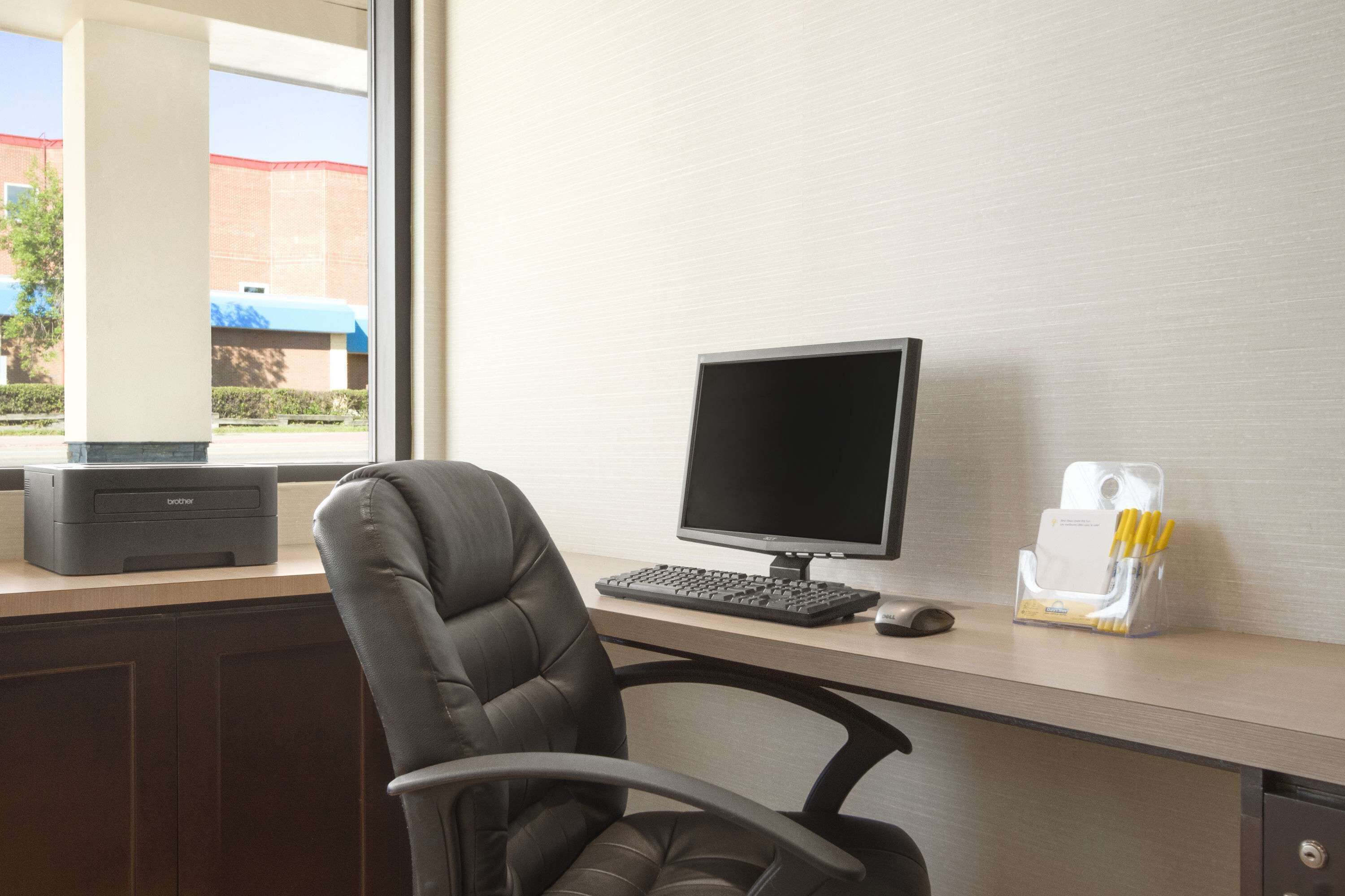 Foto - Days Inn by Wyndham Calgary Northwest