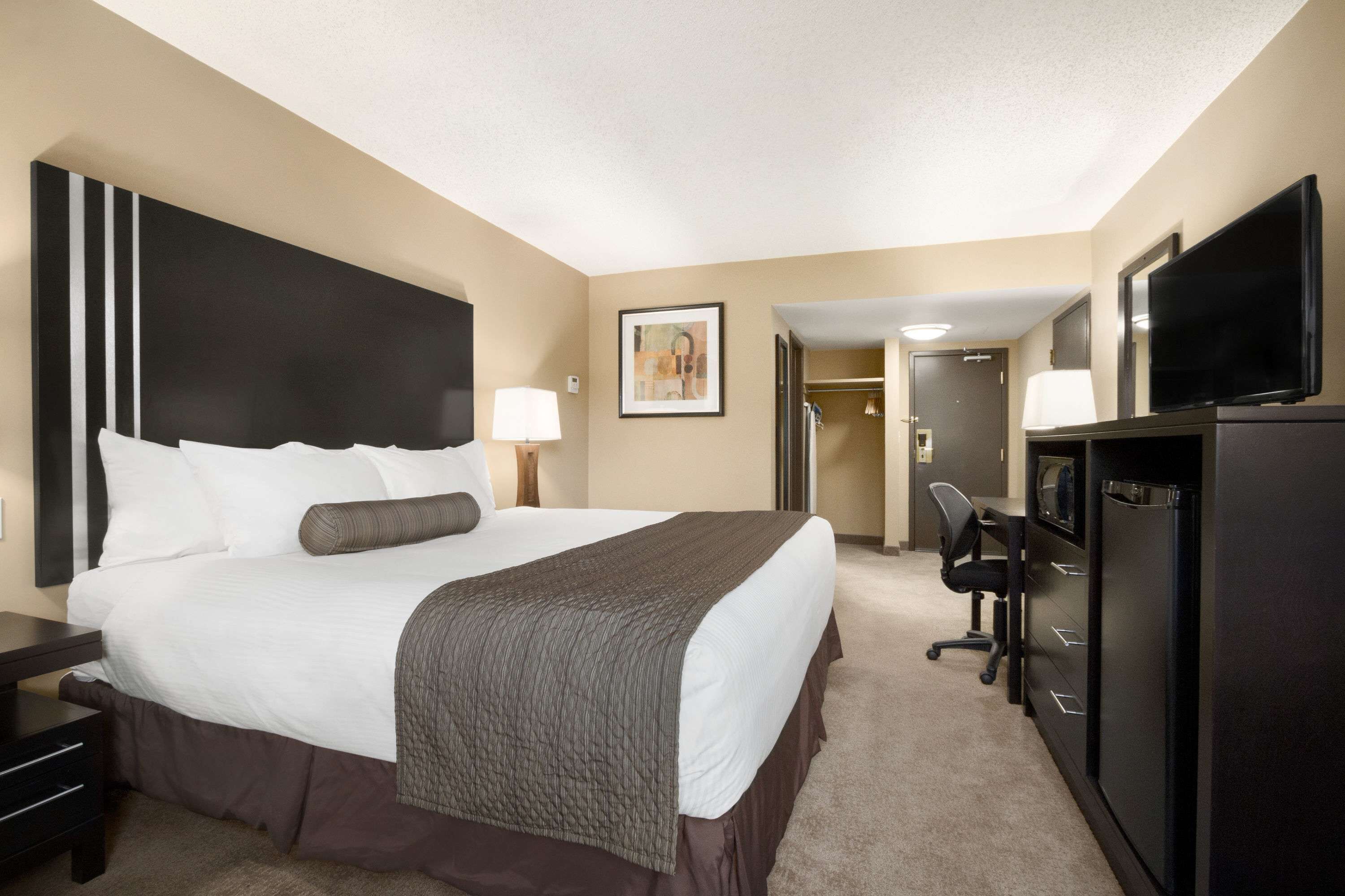 Foto - Days Inn by Wyndham Calgary Northwest