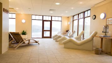 Couples treatment rooms, sauna, hot tub, steam room, body treatments