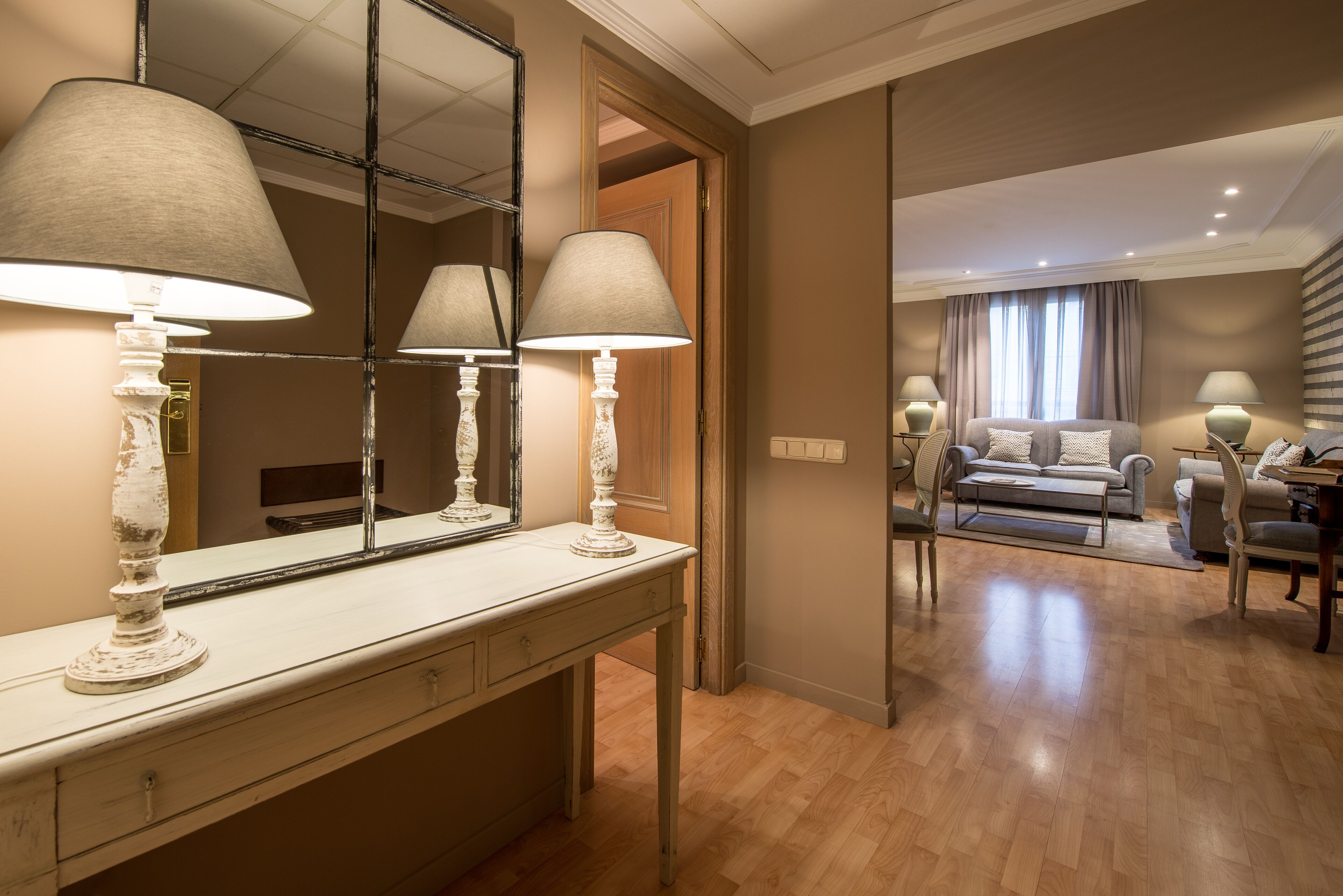 premium bedding, down duvets, minibar, in-room safe