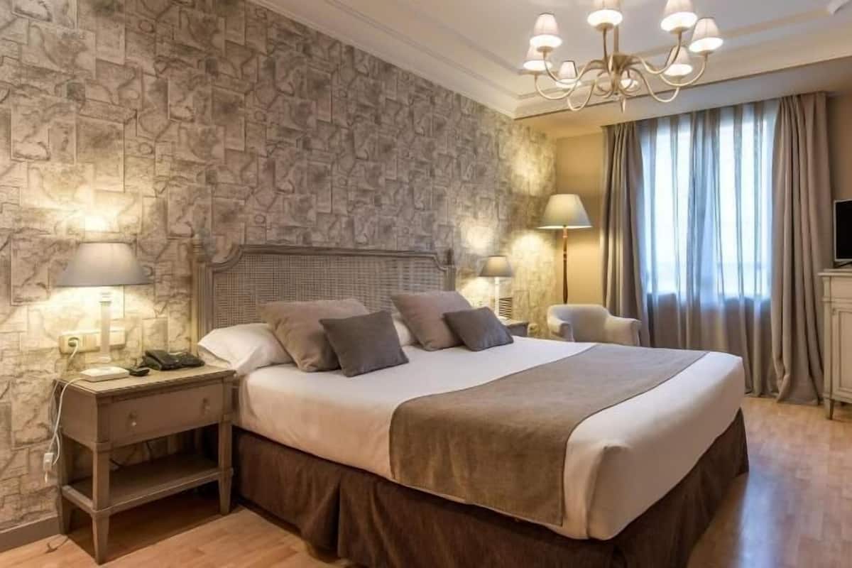 Literie de qualité supérieure, couette en duvet d'oie, minibar