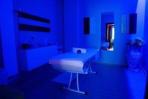 Bastu, turkiskt bad/hamam, kroppsbehandlingar och hydroterapi