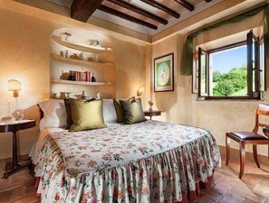 Sengetøy i egyptisk bomull, senger med Select Comfort-madrass og minibar