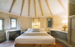 Bungalow Superior | Premium bedding, minibar, in-room safe, desk