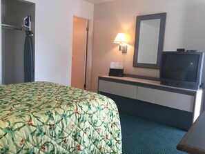 Standard Room, 1 Queen Bed | Desk, iron/ironing board, free WiFi, bed sheets - Prestige Inn West Lafayette (West Lafayette)