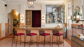 Bar (en la propiedad)