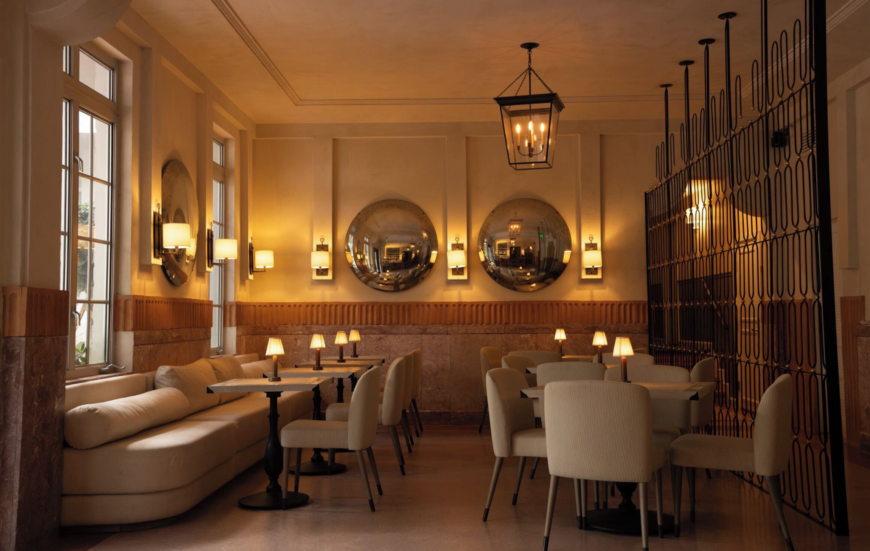 Se sirven desayunos, almuerzos, cenas y cocina americana 