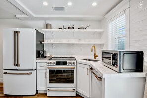 Suite, 2 Bedrooms, Private Pool | Private kitchen
