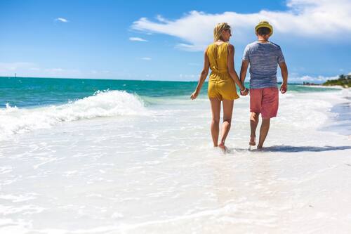 Beach nearby, white sand, sun loungers, beach umbrellas