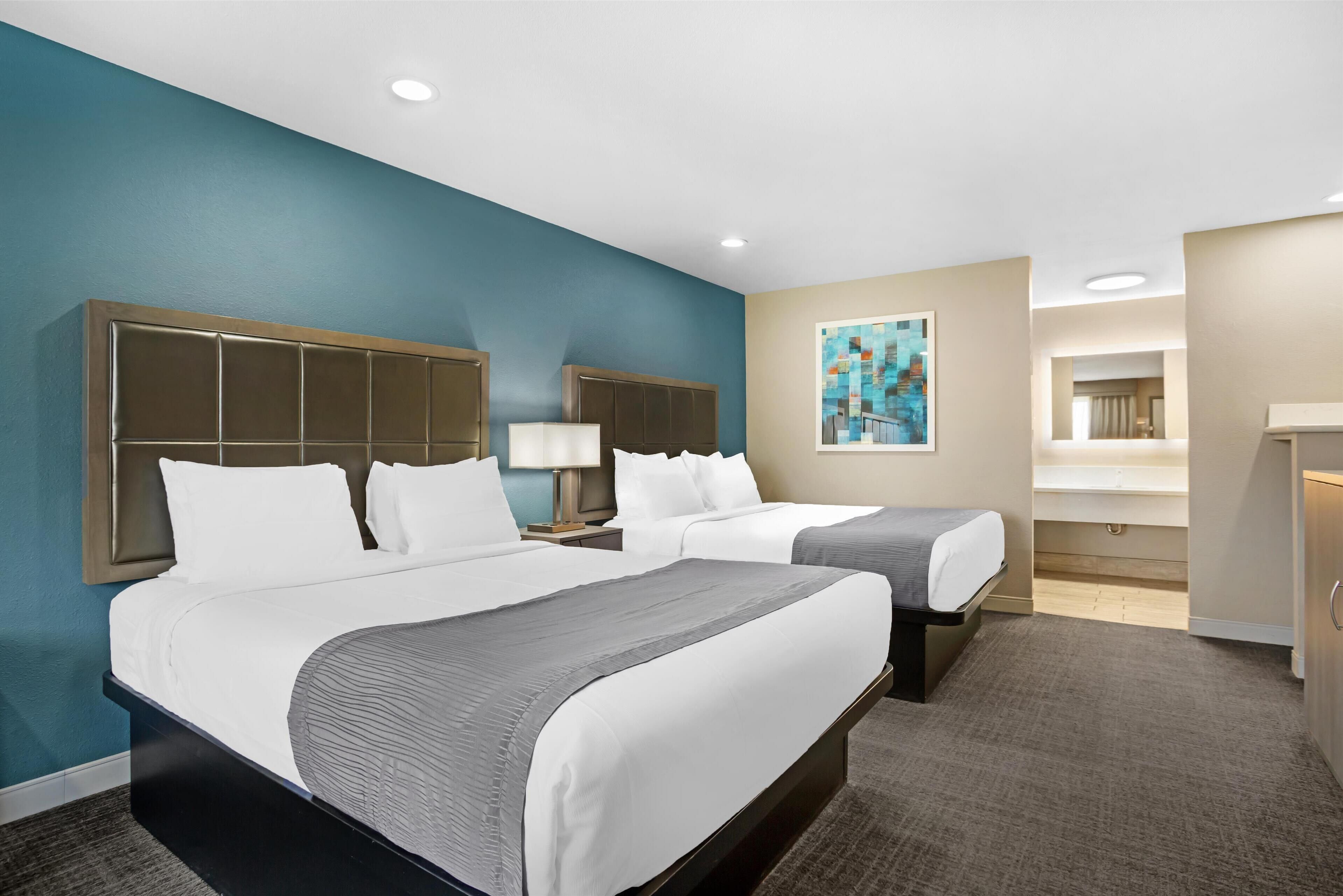 标准房, 2 张大床, 无烟房, 微波炉 | 羽绒被、加厚床垫、客房内保险箱、办公桌