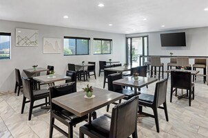 Desayuno buffet incluido todos los días 