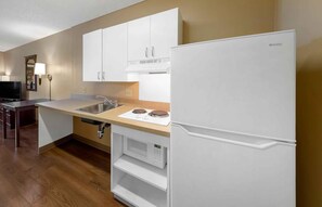 Studio, 1 Queen Bed, Accessible, Non Smoking | Private kitchen | Fridge, microwave, stovetop, coffee/tea maker