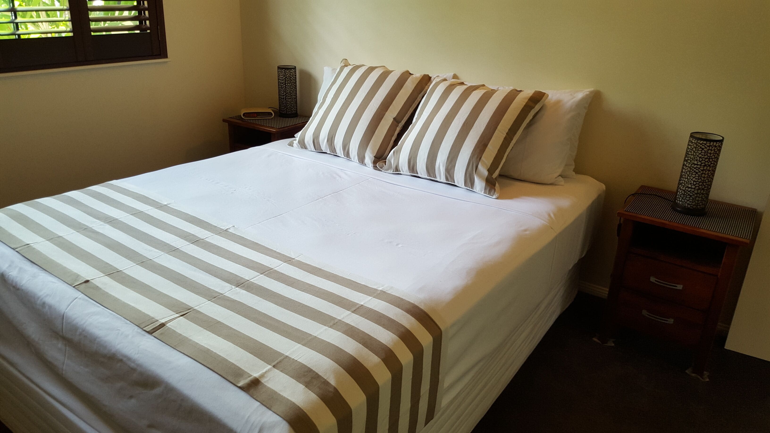 Setrika/meja setrika dan Wi-Fi (biaya tambahan)