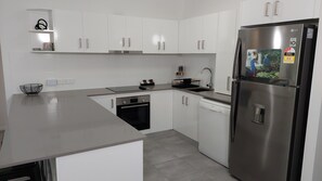 Superior Apartment | Iron/ironing board, WiFi - Nautilus Holiday Apartments (Port Douglas)