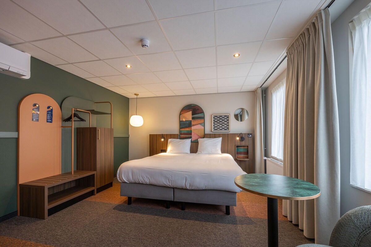 Habitación Confort doble | Caja fuerte, wifi gratis, ropa de cama