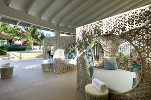 Couples treatment rooms, sauna, hot tub, steam room, Turkish bath